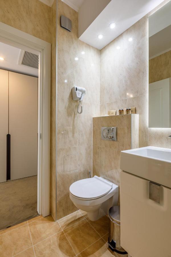 Deluxe Double Room,1299085009:JPEG